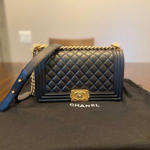CHANEL Black Lambskin Le boy Medium Shoulder bag